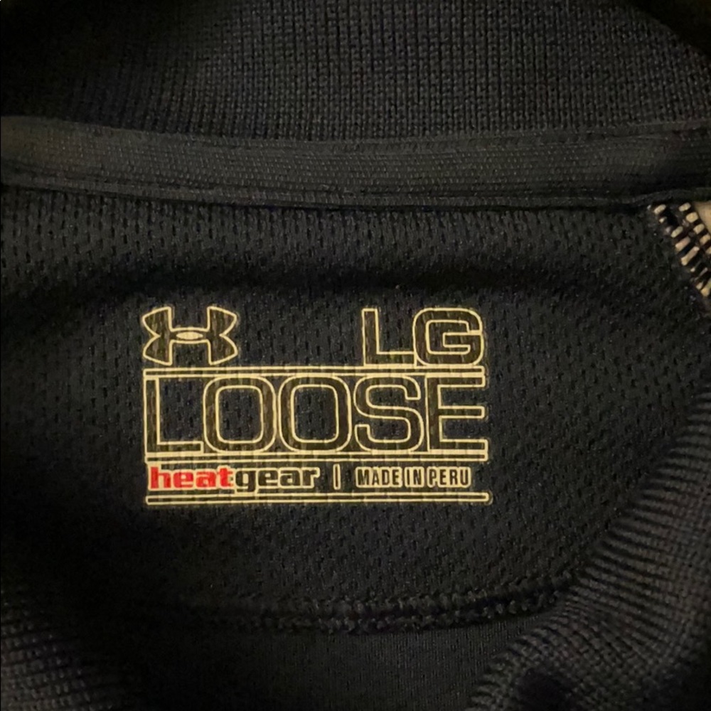 Like new  under armour loose polo - Picture 3 of 6
